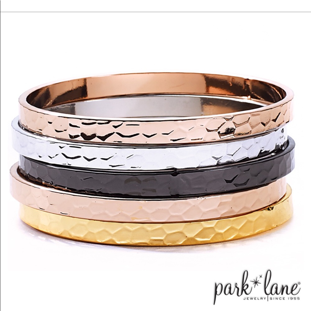 DOMINIQUE BRACELET